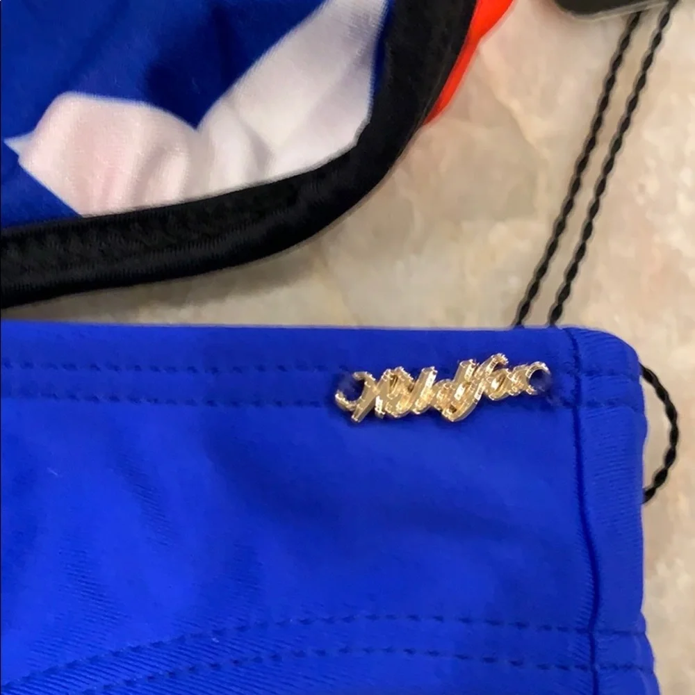 NWT‎ WILDFOX bikini! Size medium.
